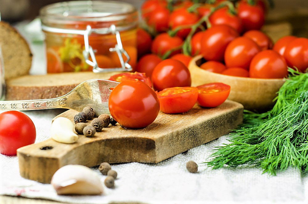 עגבניות שרי כבושות