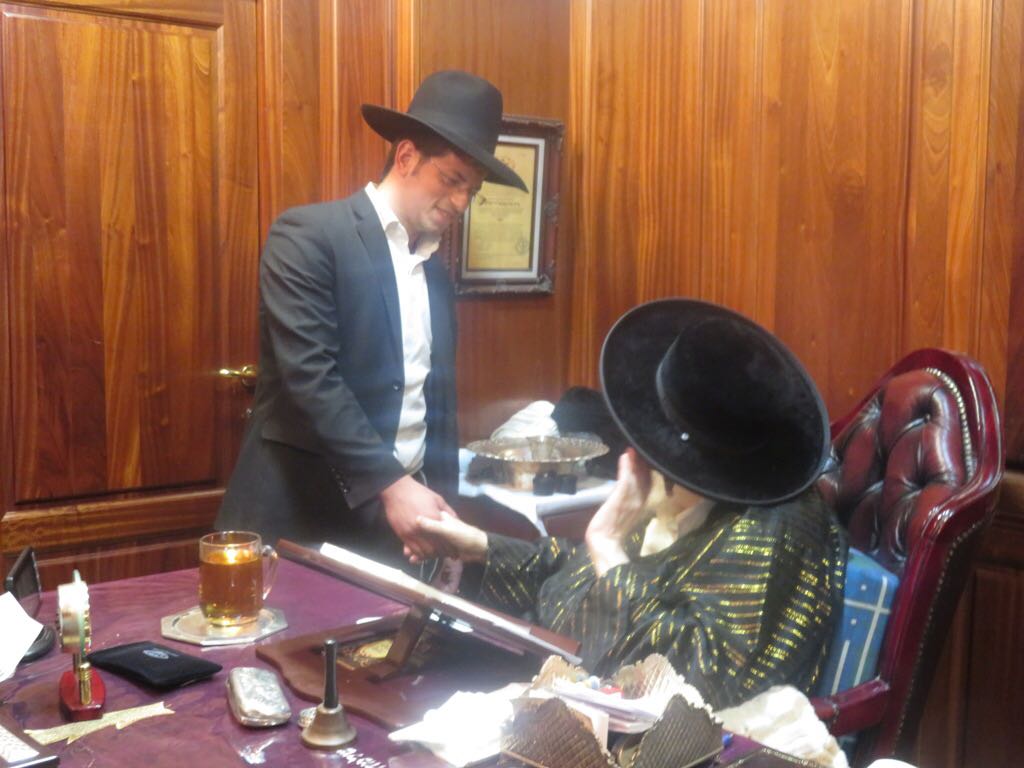 האדמו"ר לעריק: "אסור להתכבד בגבורה של השהייה בכלא"