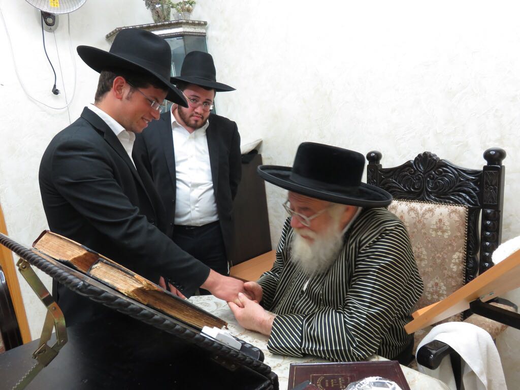 האדמו"ר לעריק: "אסור להתכבד בגבורה של השהייה בכלא"