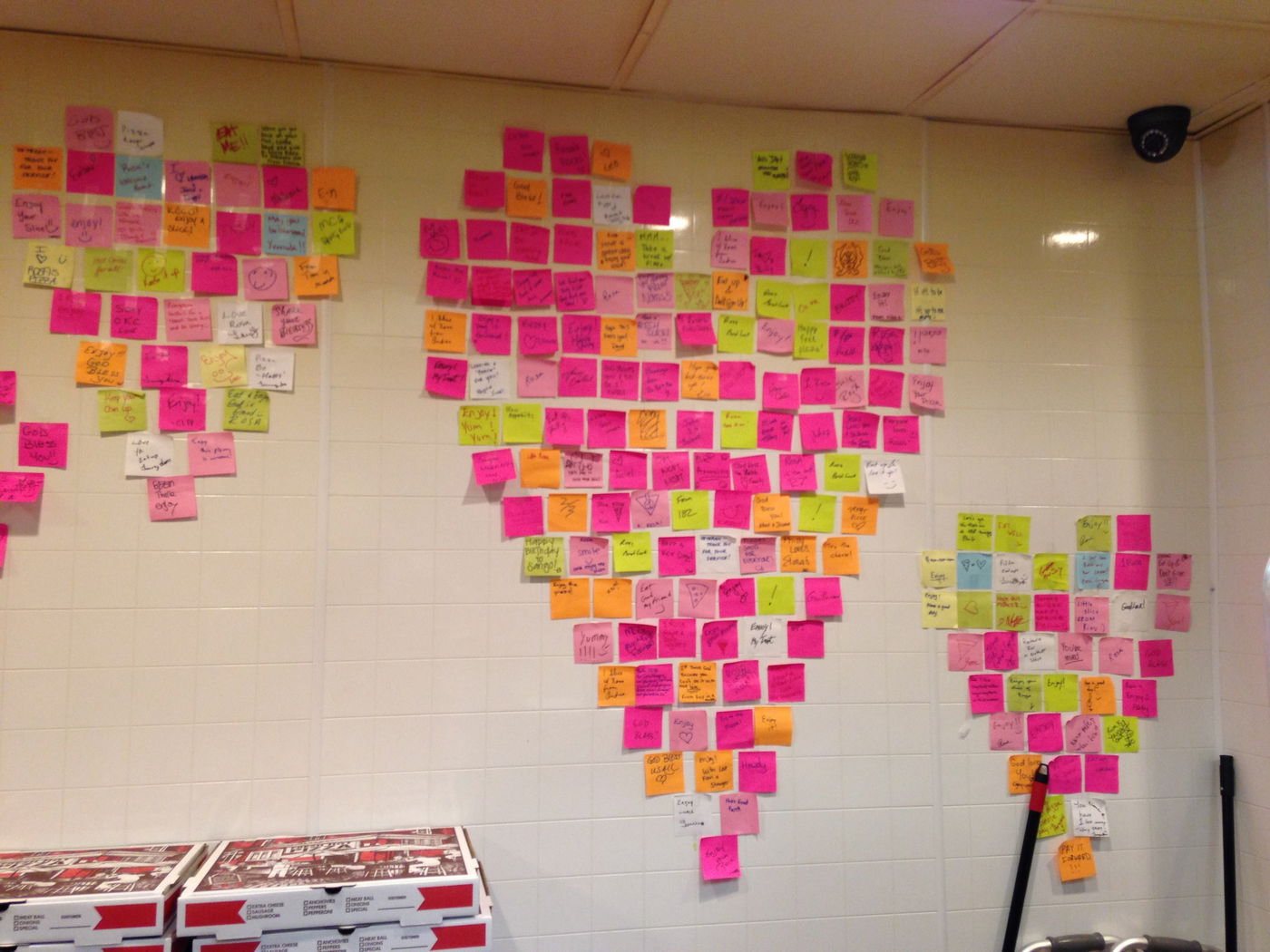 צורת לב מפתקי התרומות