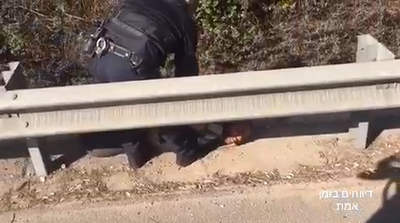 שדד תיק עם מאות אלפי שקלים ונעצר • צפו