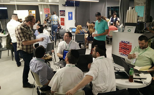 המתכנתנים החרדים במשרדי פייסבוק