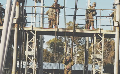 רגע לפני הצניחה: האימון של החיילים החרדים