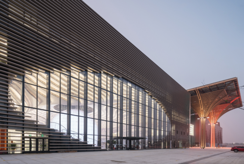 סין מציגה: הספריה שתצליח לנתק אתכם מהסמארטפונים