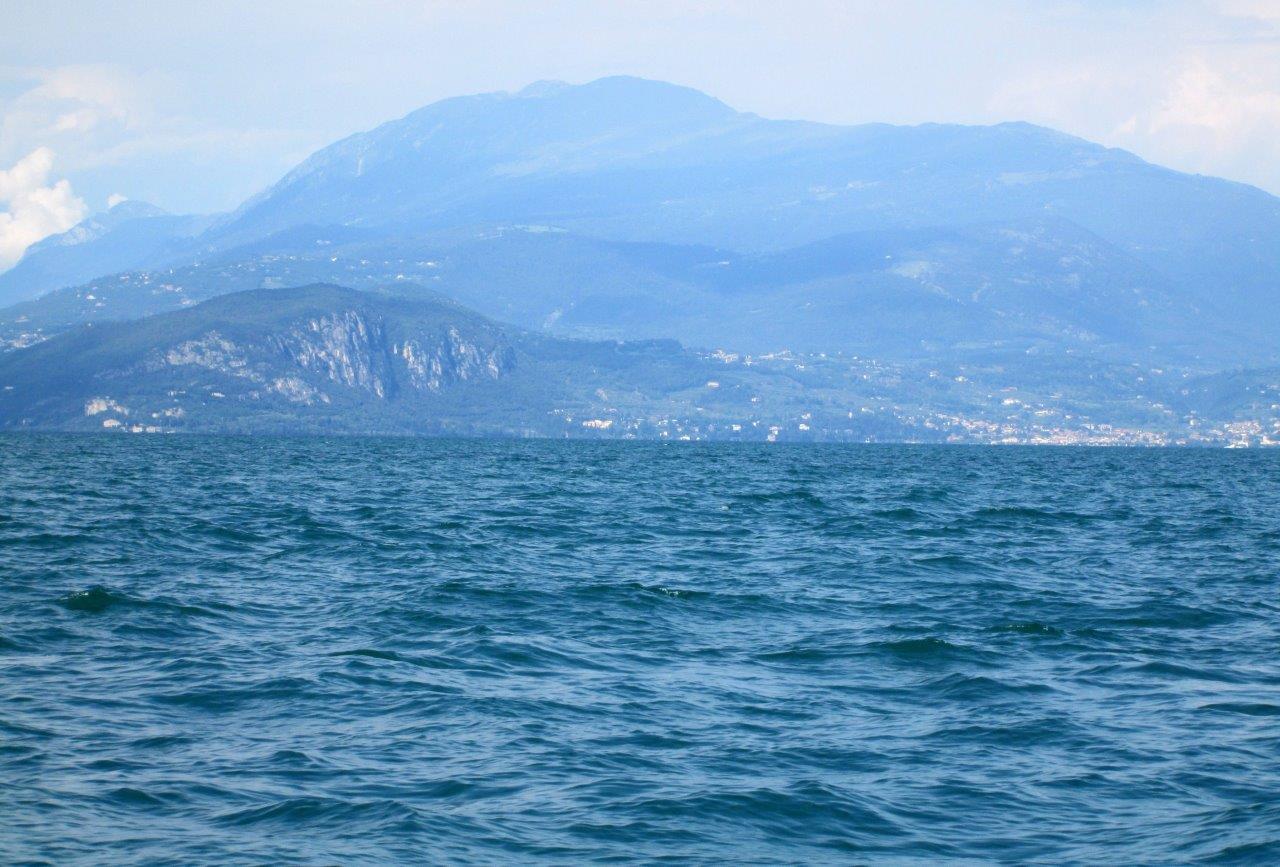 סיור בסירמיונה שבדרום אגם גרדה באיטליה