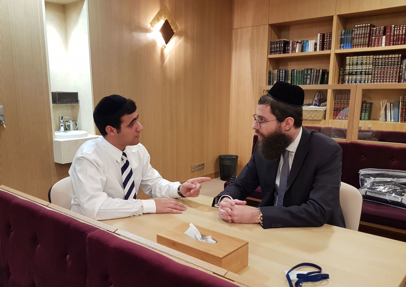 רבה הראשי של שטרסבורג בראיון לכתב "כיכר השבת" ישי כהן