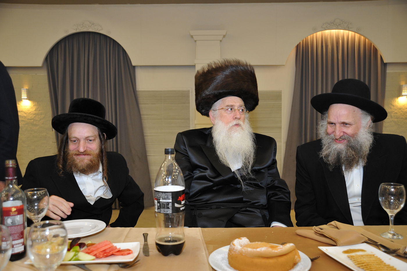 גדולי ישראל וצמרת המדינה בחתונת בנו של מאיר פרוש • גלריה