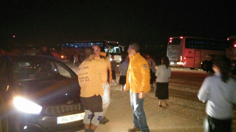 כוחות חילוץ עם התלמידות בנחל אוג