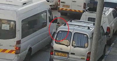 תיעוד מסמר שיער: רכב ההסעות גורר  ילד