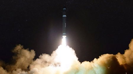 שיגור טיל בליסטי