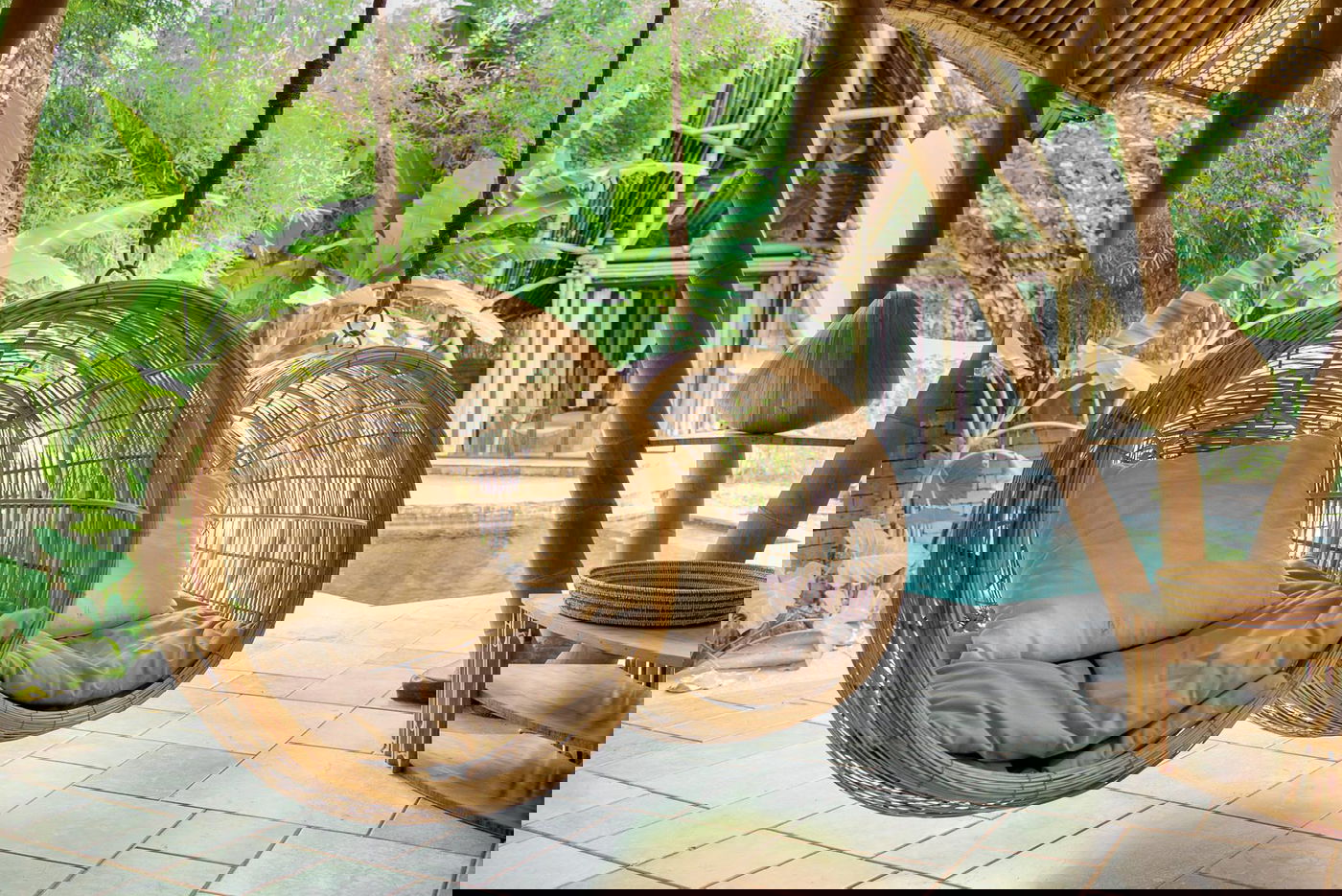 אבן אאוט, במבוק אין: נמצא החומר המושלם לבניית בתים?