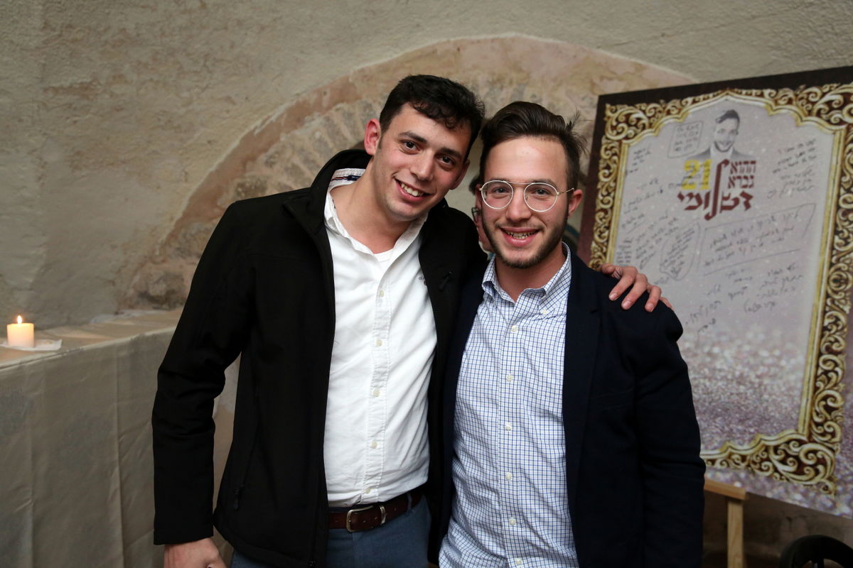 הברנז'ה חגגה יום הולדת לצלם שלומי כהן • צפו