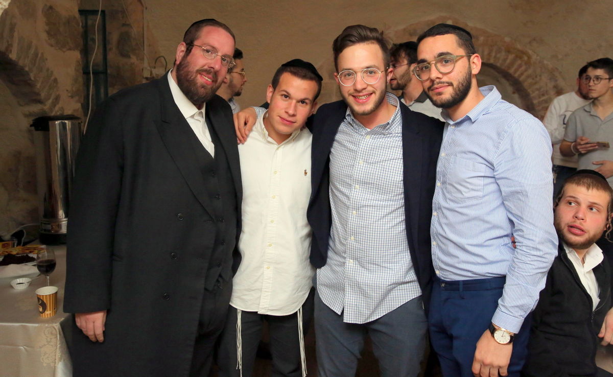 הברנז'ה חגגה יום הולדת לצלם שלומי כהן • צפו