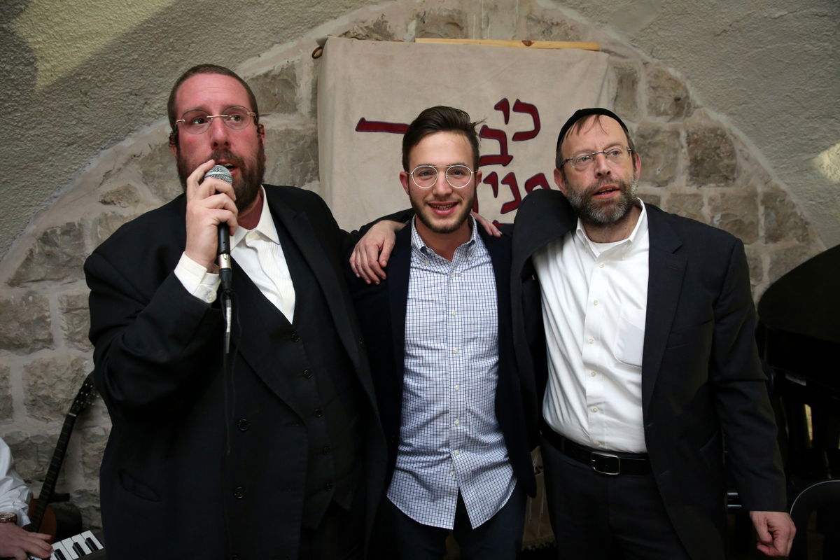 הברנז'ה חגגה יום הולדת לצלם שלומי כהן • צפו