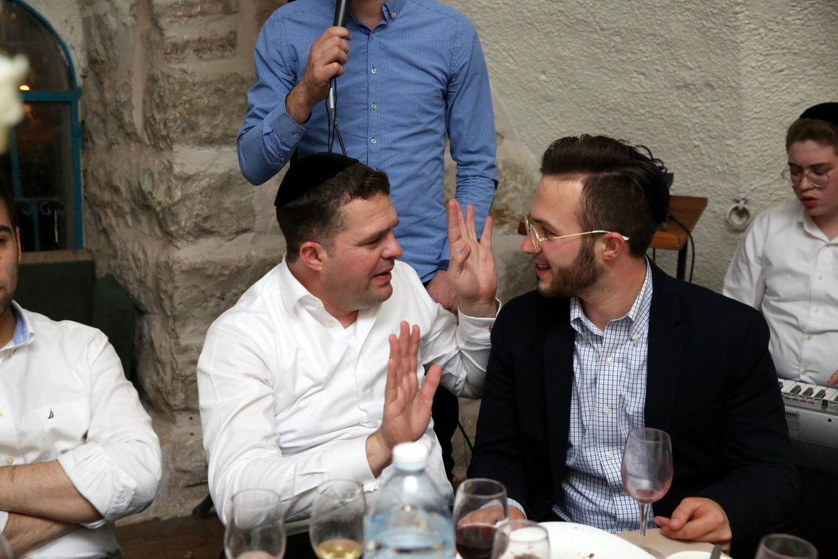 הברנז'ה חגגה יום הולדת לצלם שלומי כהן • צפו