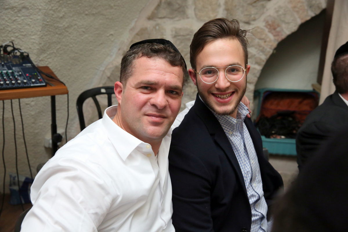 הברנז'ה חגגה יום הולדת לצלם שלומי כהן • צפו