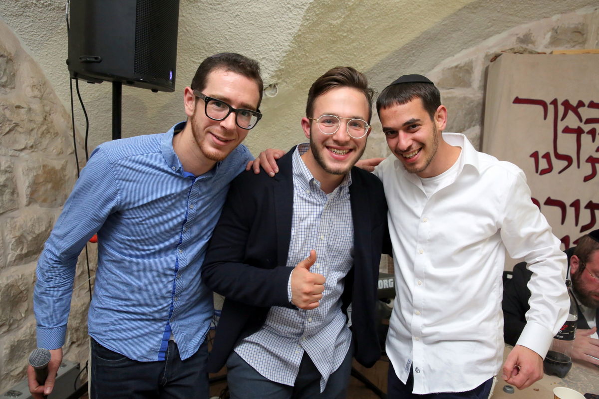 הברנז'ה חגגה יום הולדת לצלם שלומי כהן • צפו