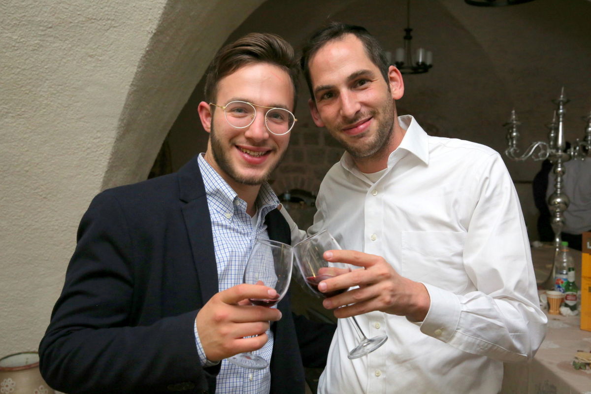 הברנז'ה חגגה יום הולדת לצלם שלומי כהן • צפו