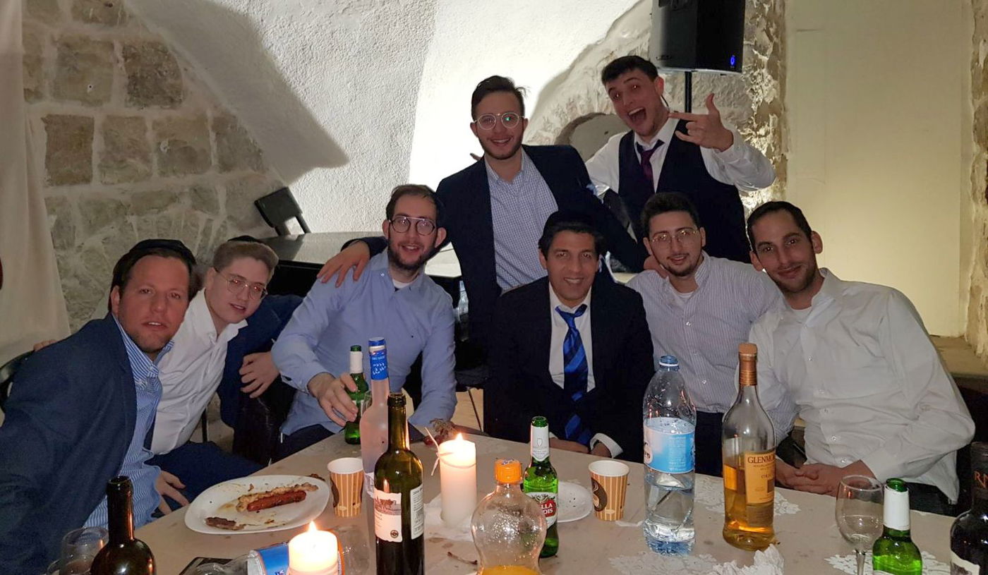 הברנז'ה חגגה יום הולדת לצלם שלומי כהן • צפו