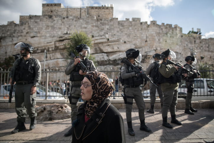 חיילים בעיר העתיקה