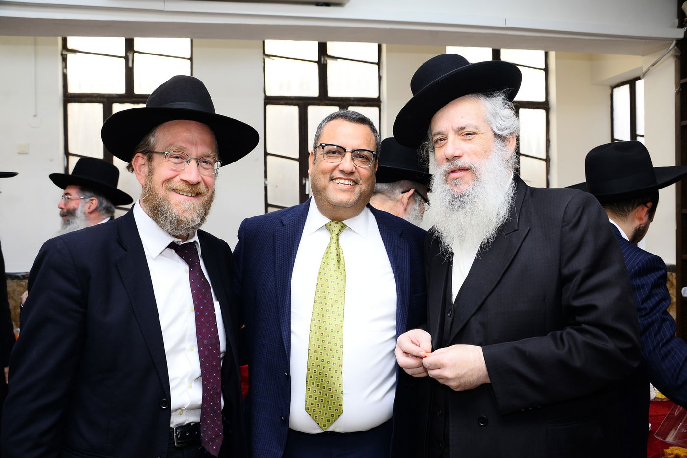 נכדו ונאמן ביתו של מרן שר התורה ערך ברית לבנו • גלריית ענק