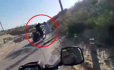 נמלט מהשוטרים, השליך אקדח ונעצר • צפו