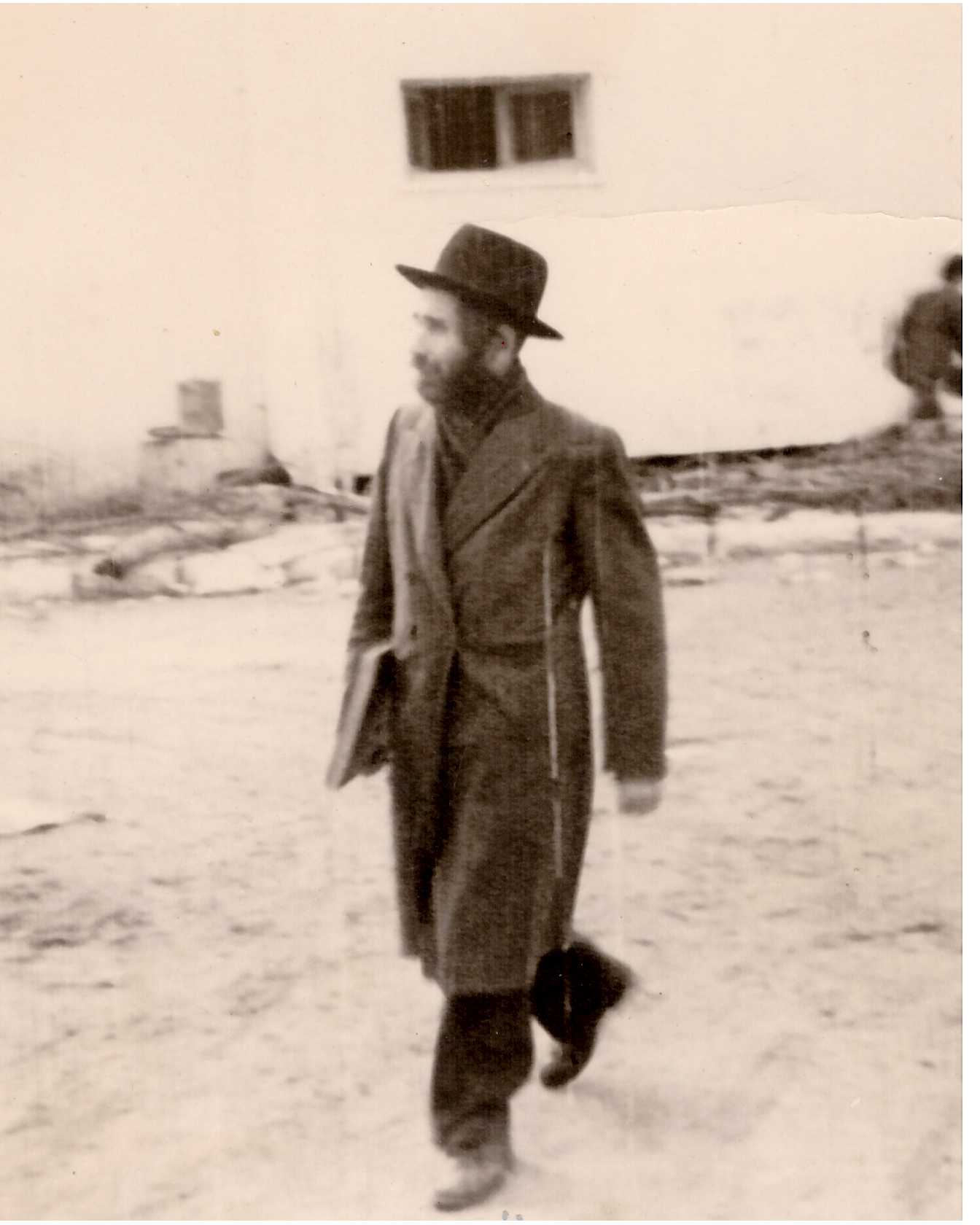 ליד ישיבת פוניבז' לצעירים