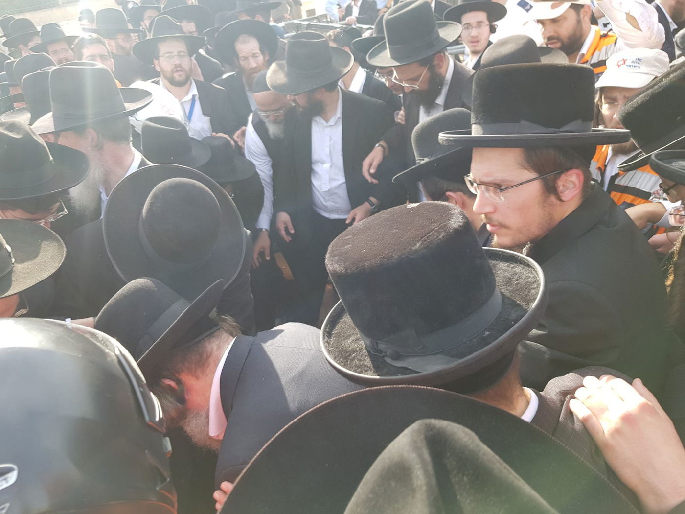 6 שעות לאחר הפטירה: נסתם הגולל על מרן הרב שטיינמן זצ"ל • צפו