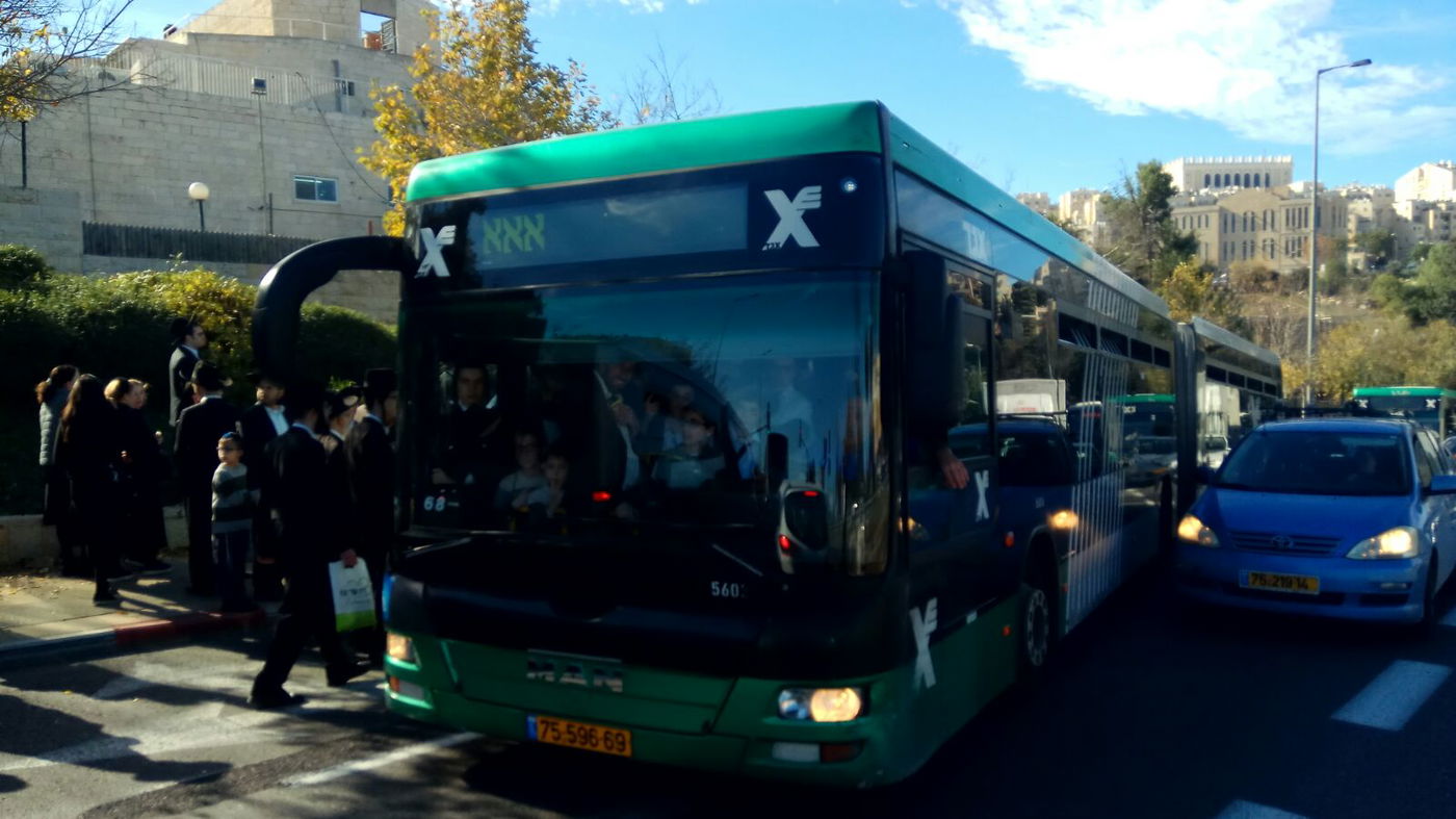 אלפים צובאים על האוטובוסים להלווית מרן הגראי"ל שטיינמן זצ"ל