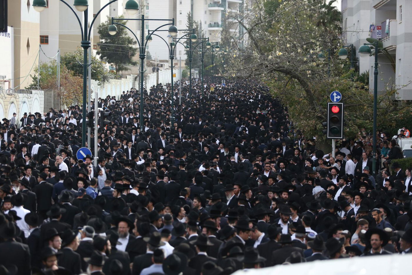 צפו בגלריה: הלווית הענק של מרן הרב שטיינמן מזווית נוספת