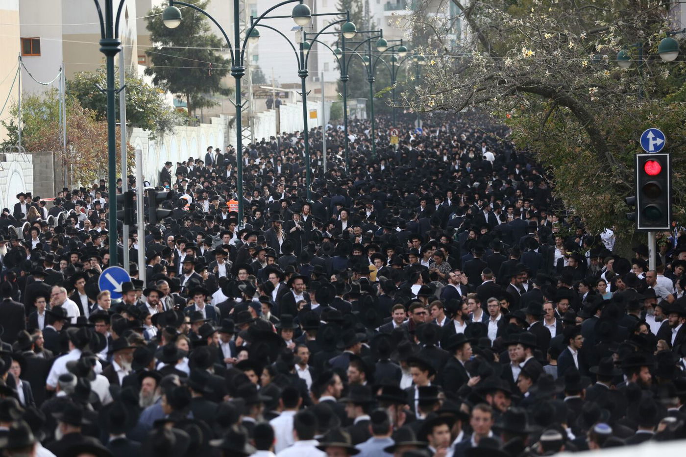 צפו בגלריה: הלווית הענק של מרן הרב שטיינמן מזווית נוספת