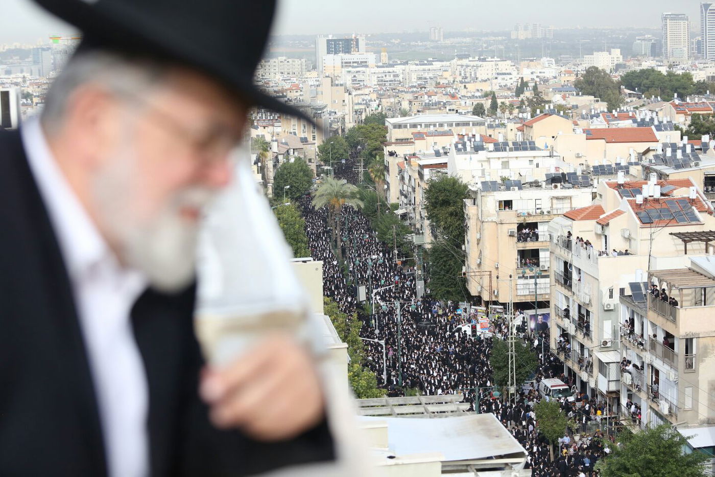צפו בגלריה: הלווית הענק של מרן הרב שטיינמן מזווית נוספת
