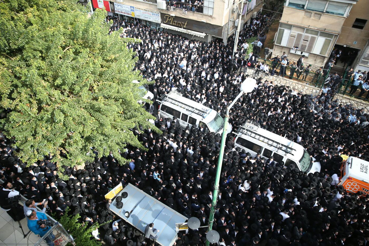 צפו בגלריה: הלווית הענק של מרן הרב שטיינמן מזווית נוספת