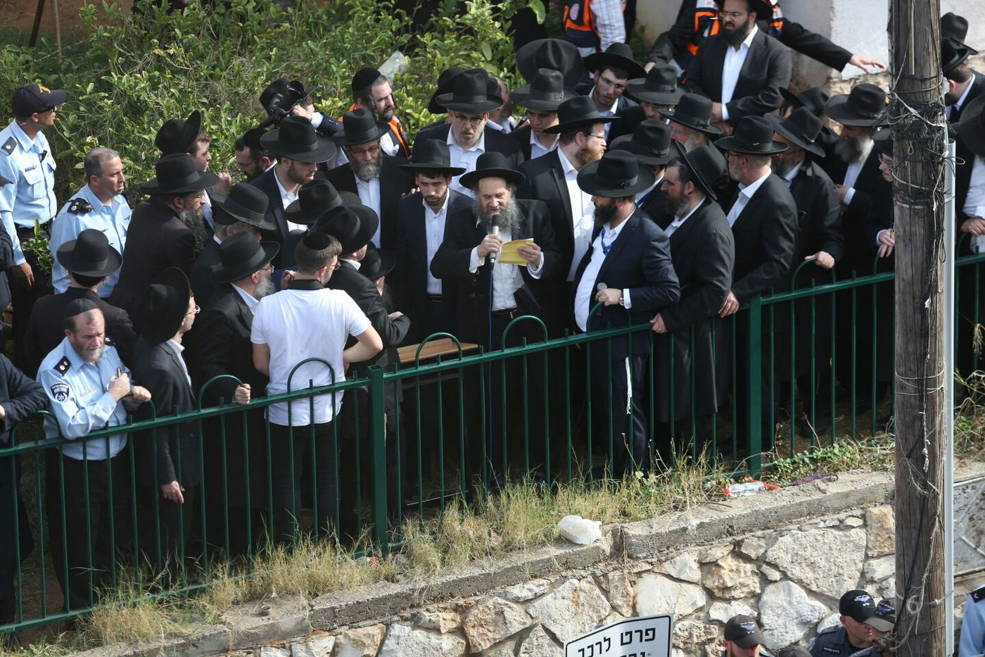 צפו בגלריה: הלווית הענק של מרן הרב שטיינמן מזווית נוספת