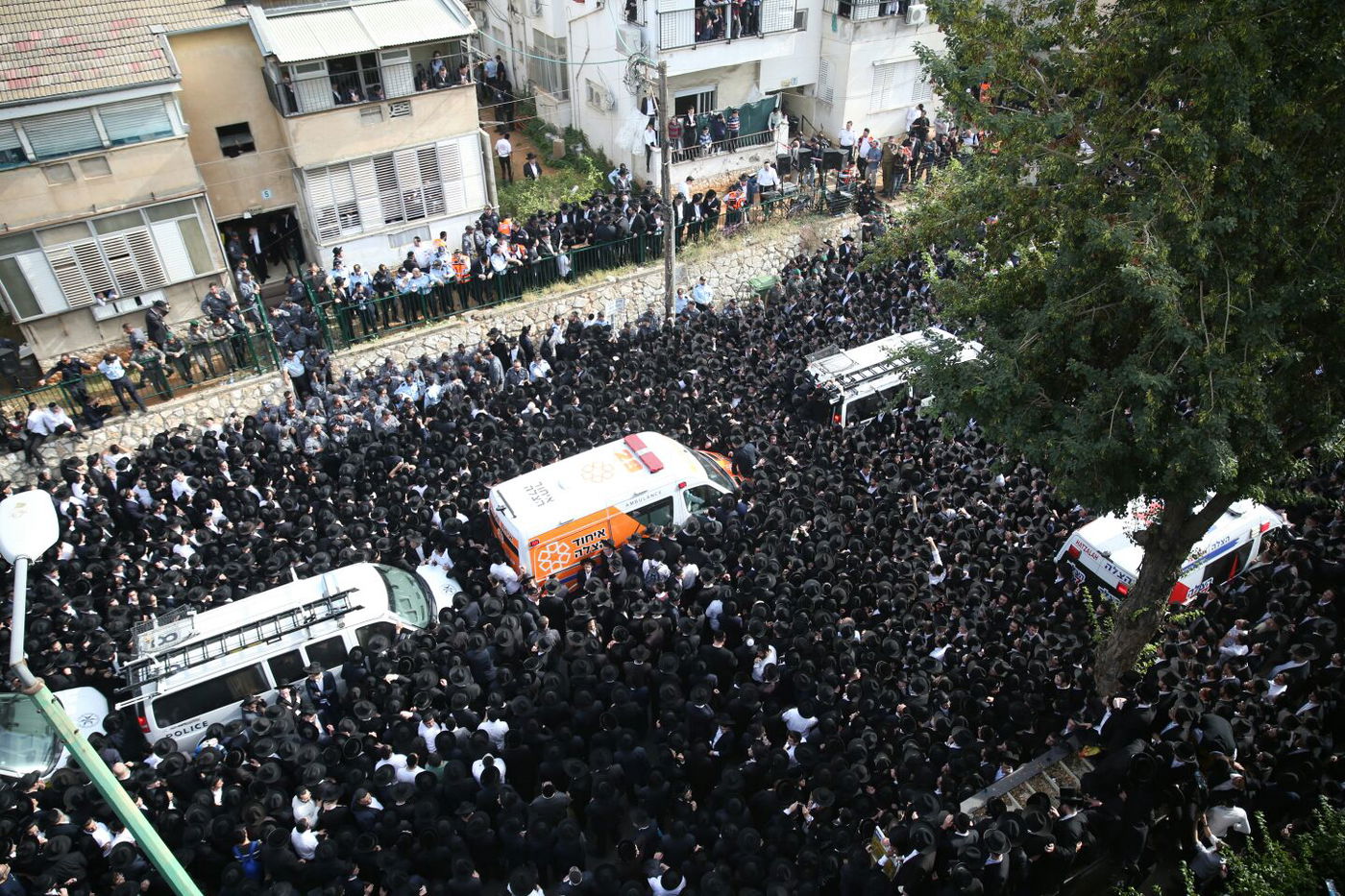 צפו בגלריה: הלווית הענק של מרן הרב שטיינמן מזווית נוספת