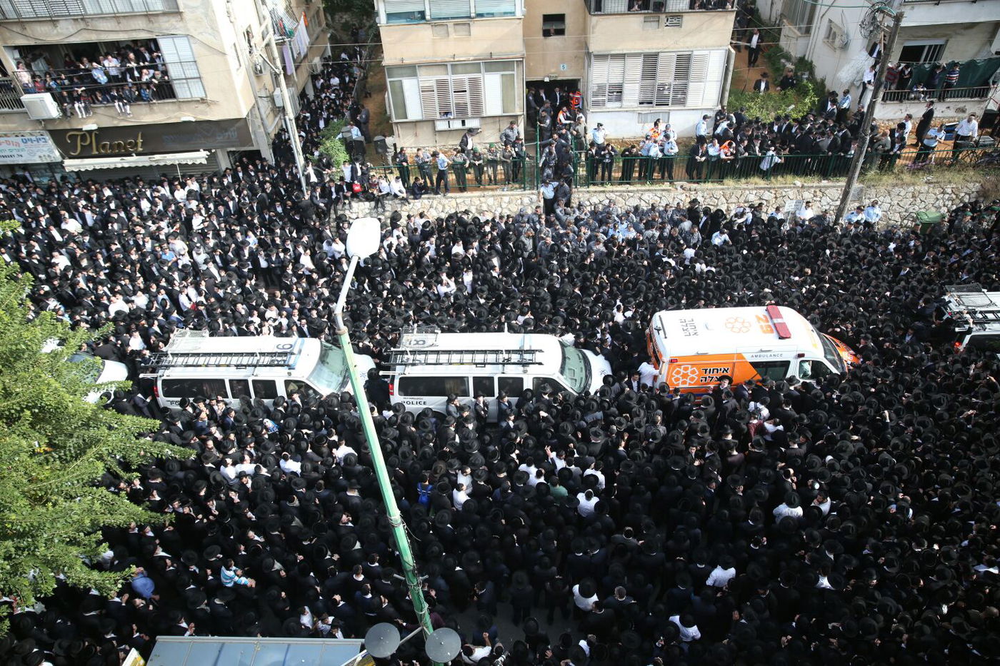 צפו בגלריה: הלווית הענק של מרן הרב שטיינמן מזווית נוספת