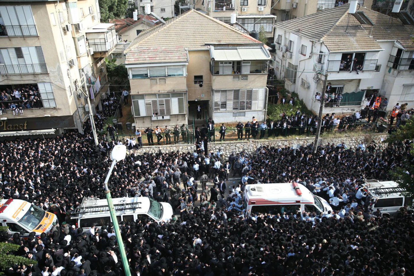 צפו בגלריה: הלווית הענק של מרן הרב שטיינמן מזווית נוספת