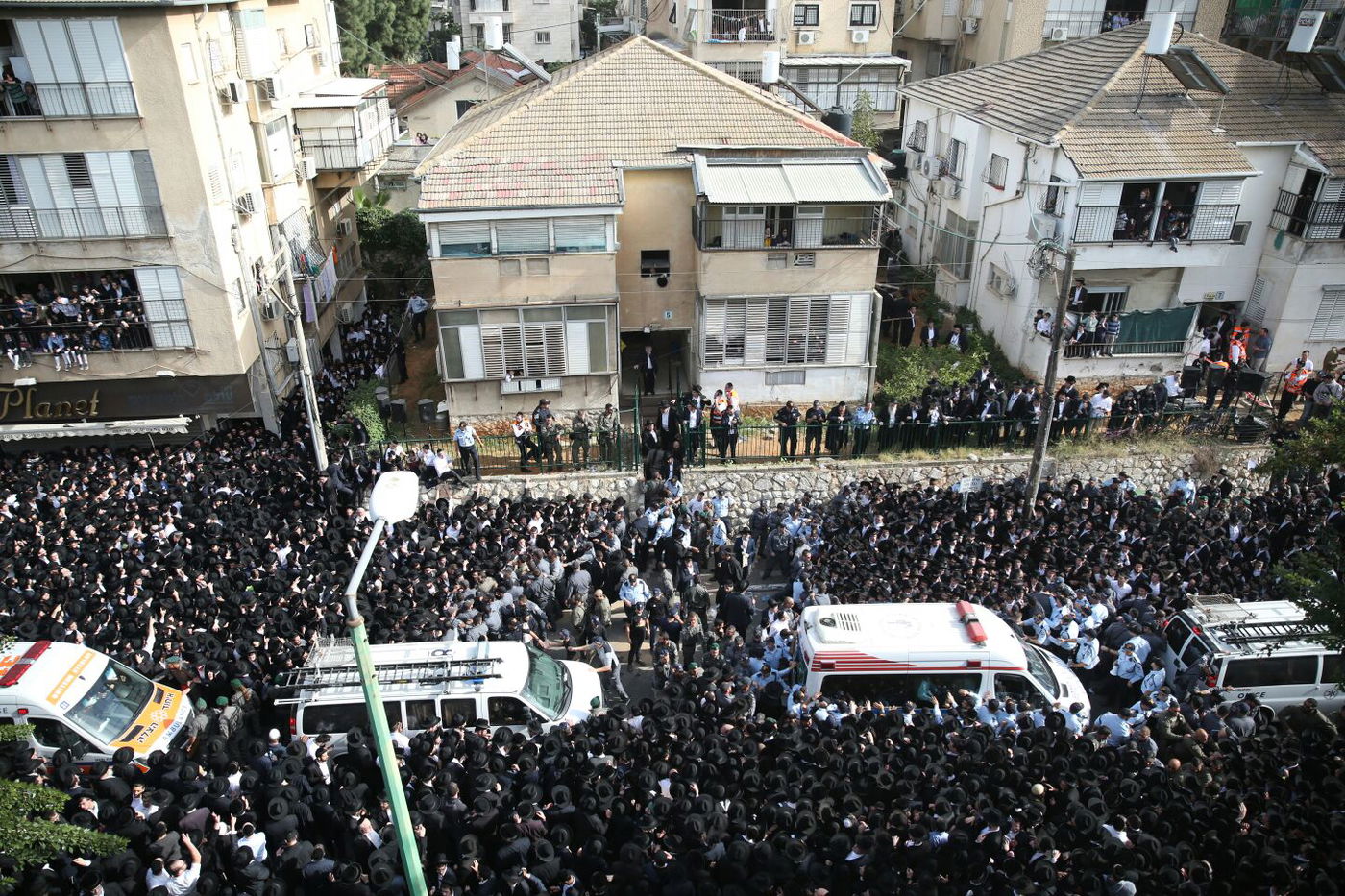 צפו בגלריה: הלווית הענק של מרן הרב שטיינמן מזווית נוספת