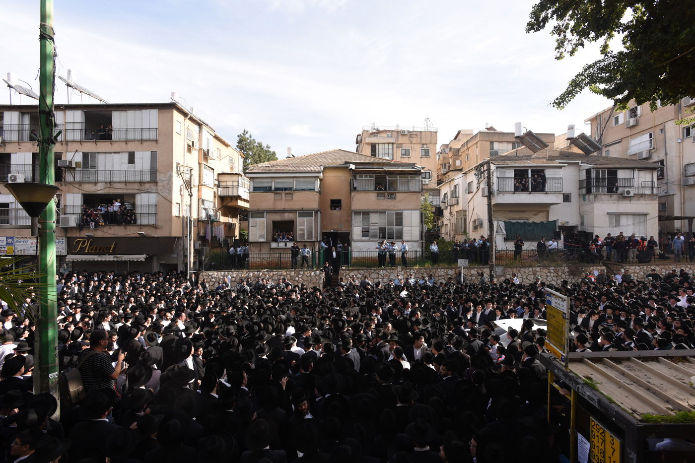 מבט נוסף: הקהל הרב בהלווית מרן הרב שטיינמן