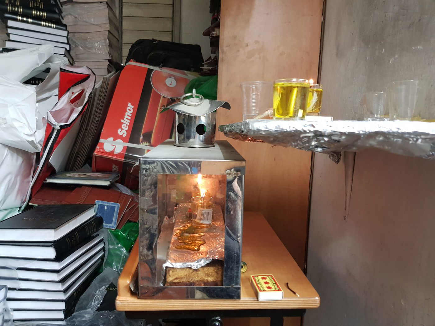 כבה הנר המערבי: החנוכיה המיותמת בחזון איש 5