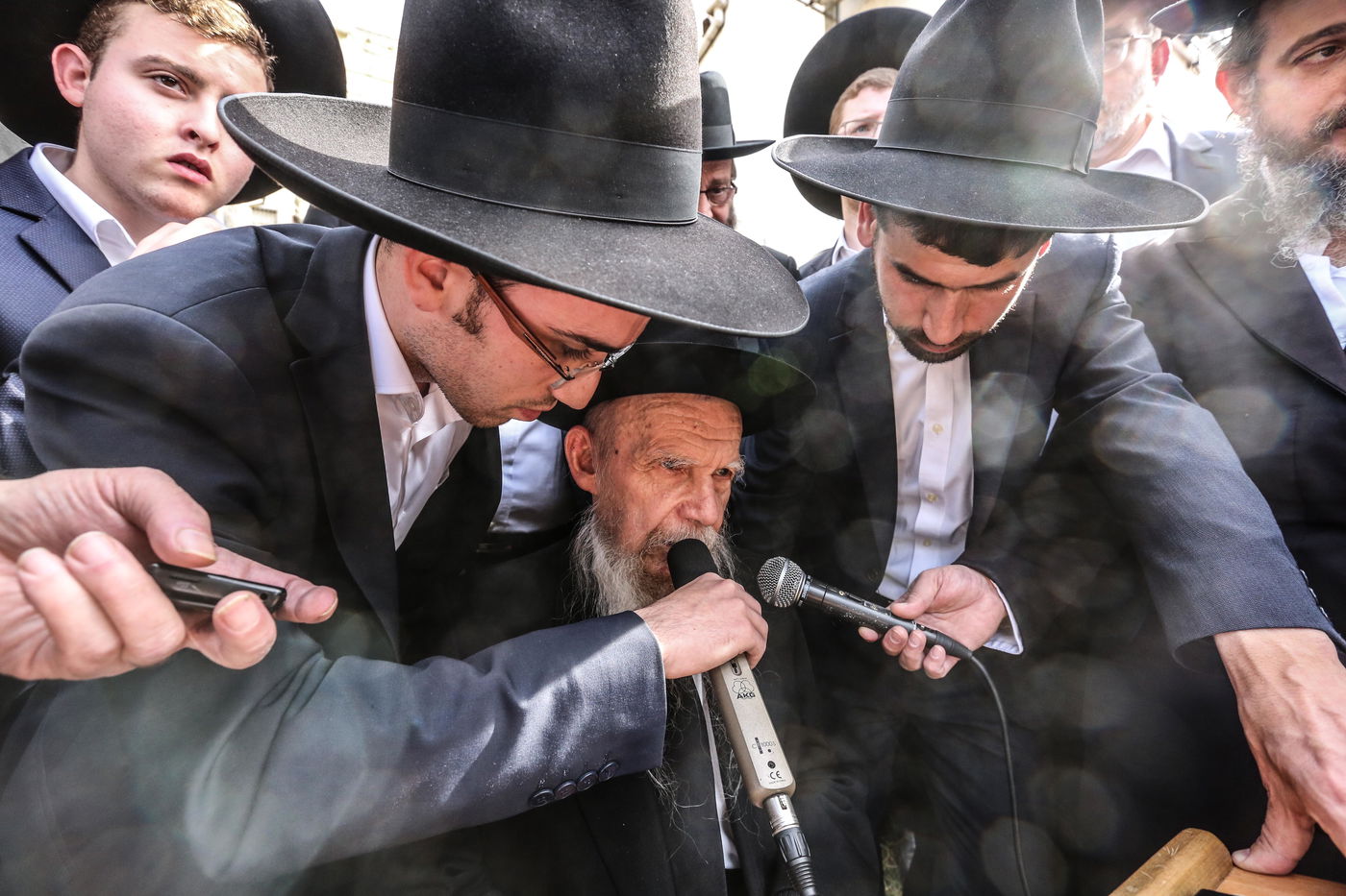 שש שעות, שישים תמונות: נפרדים ממרן הגראי"ל שטיינמן