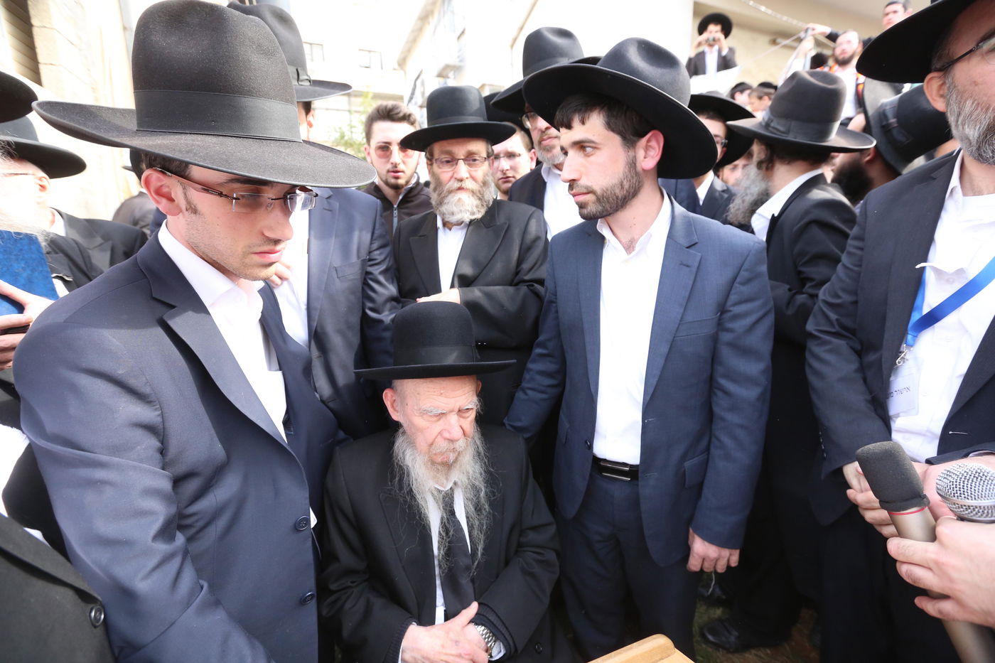 שש שעות, שישים תמונות: נפרדים ממרן הגראי"ל שטיינמן