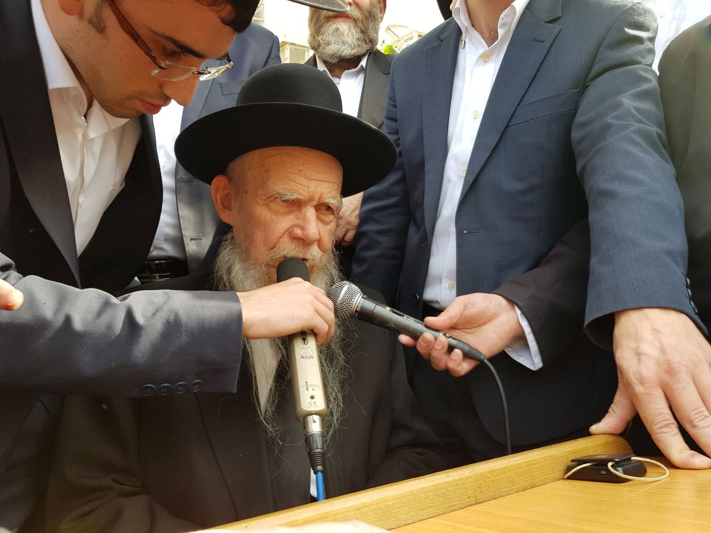 מאות אלפים במסע הלווית מרן הגראי"ל שטיינמן זצוק"ל