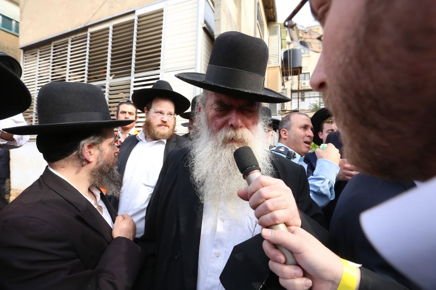 מאות אלפים במסע הלווית מרן הגראי"ל שטיינמן זצוק"ל