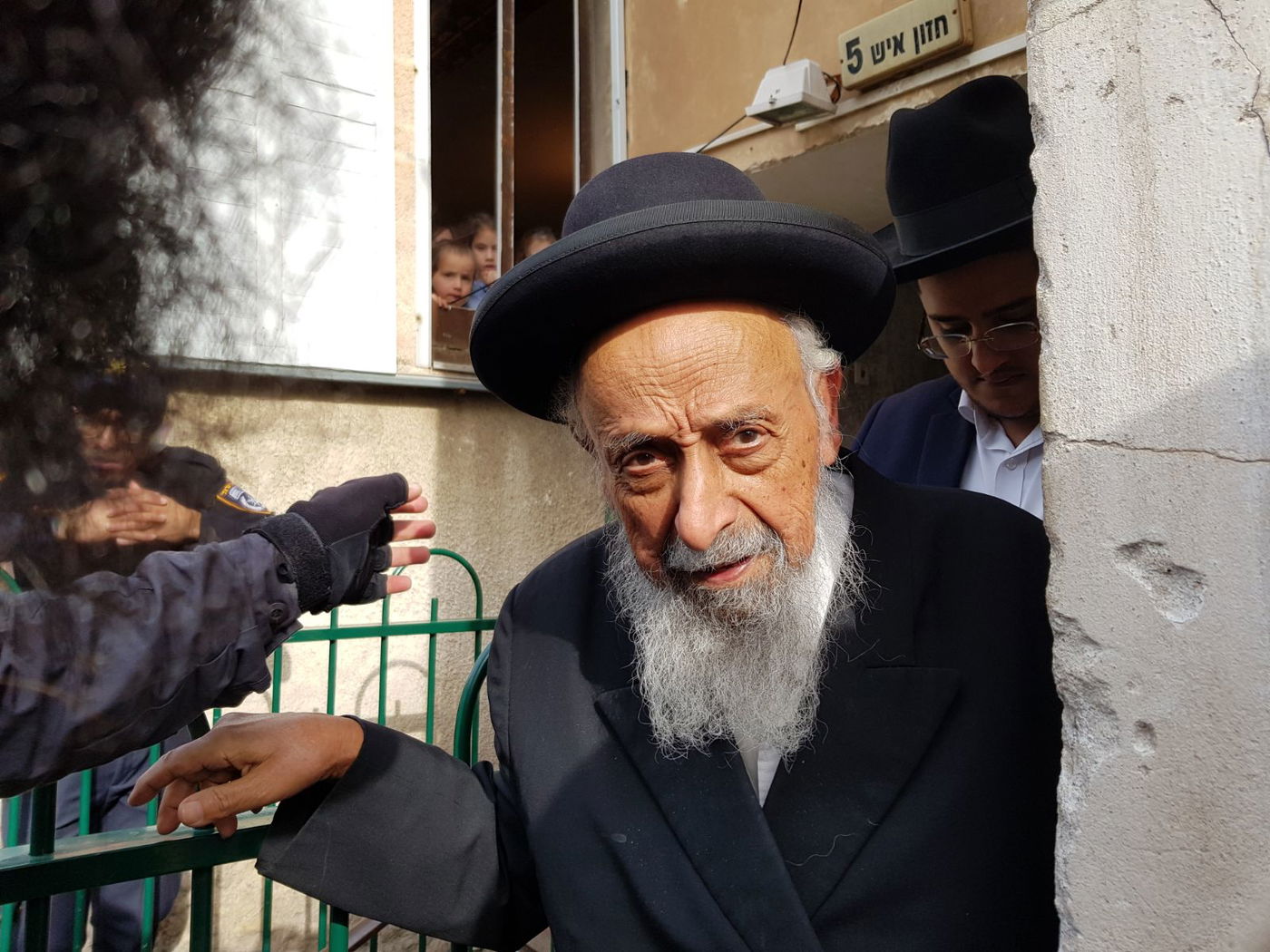 מאות אלפים במסע הלווית מרן הגראי"ל שטיינמן זצוק"ל