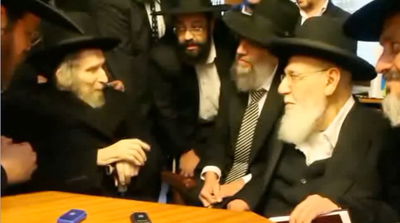 כשמרן הרב שטיינמן זצ"ל ניחם את הגר"ש כהן • צפו