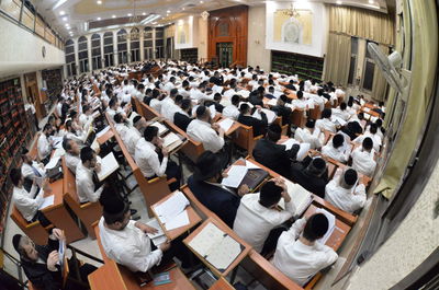 בבני ברק סיימו שישה סדרי משנה לע"נ מרן הרב שטיינמן זצ"ל • צפו