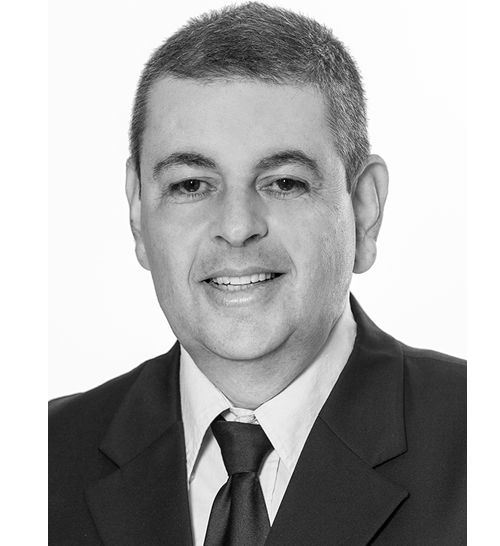 עו"ד עפר דקל.