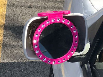 התקינה מראת איפור ורכבה הורד מהכביש