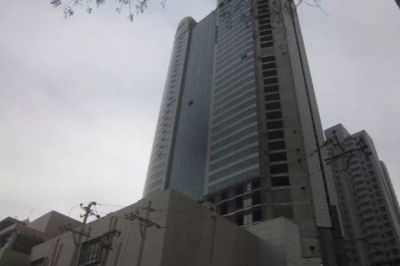 גורד שחקים לא גמור יוצע למכירה פומבית ב... עליבאבא